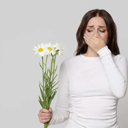 Alergická (senná) rýma – co ji způsobuje, příznaky a léčba